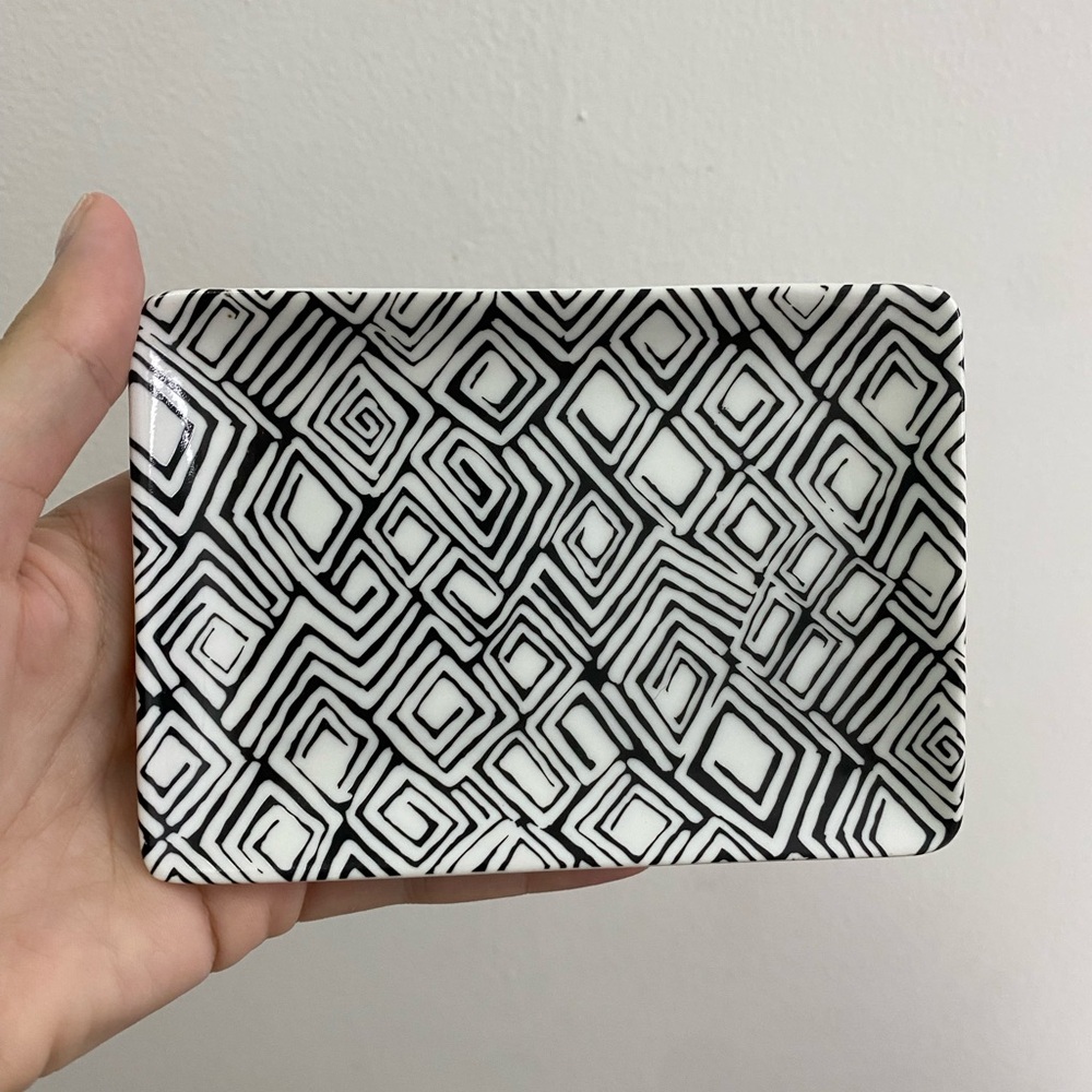 West Elm Black and White Geometric Small Cup and Plate Set - Picture 5 of 7